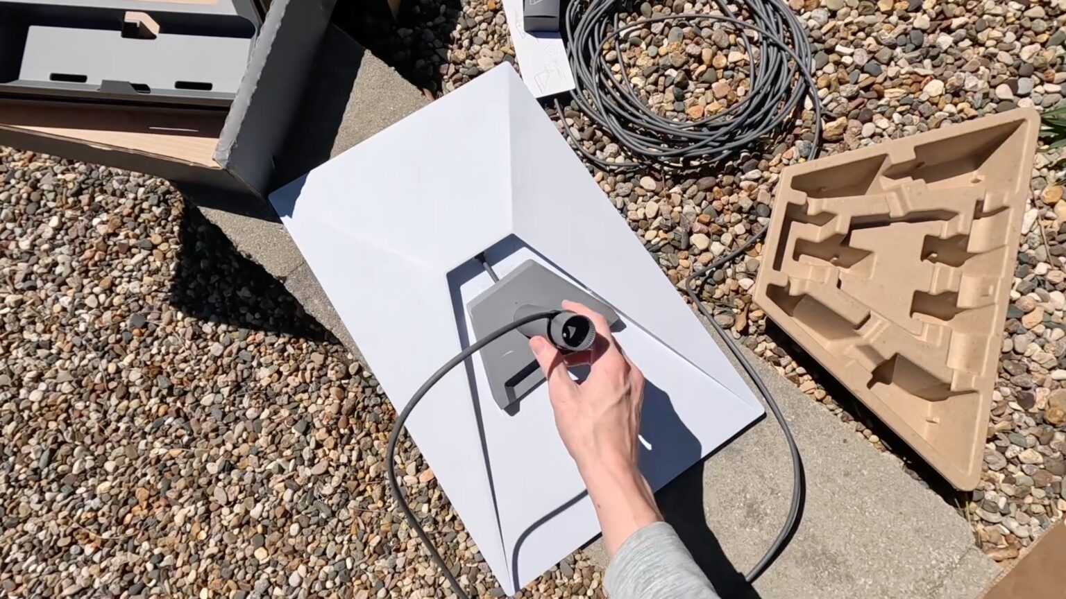 Sliding adapter plate into the dish